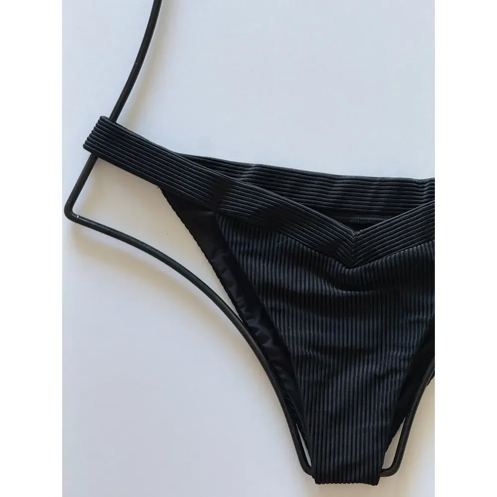 Frankies Bikinis Grace Cheeky Bikini Bottom - Black RIbbed - L - NWT